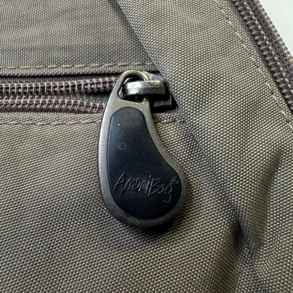 Healthy Back Bags Men's Khaki Bag One Should Strap